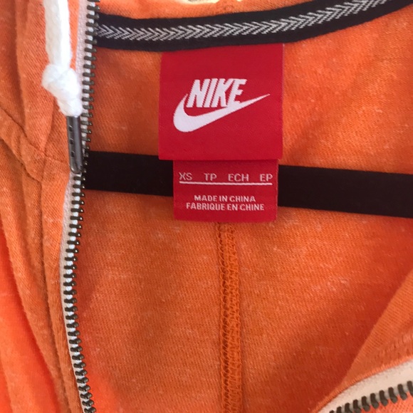 Women’s Nike ombré zip hoodie - Picture 3 of 3